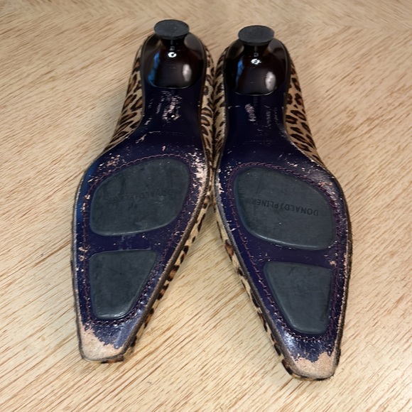 Donald J.Pliner Couture Kitten Heels (8M) - Picture 9 of 10